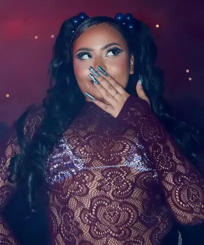 photo by web.facebook.com