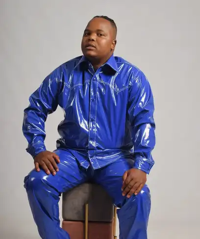 photo by web.facebook.com