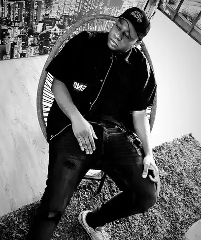 photo by web.facebook.com