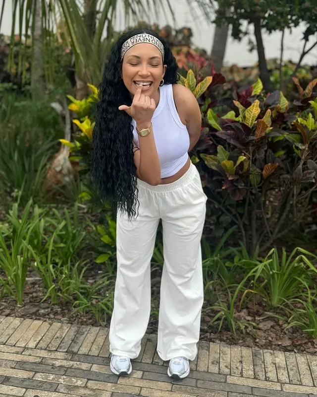 Ash-ley Ogle image 1