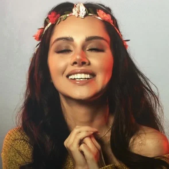 Yasmin Raeis image 1