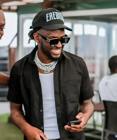 photo by web.facebook.com