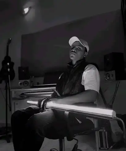 photo by web.facebook.com