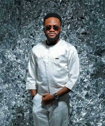 photo by web.facebook.com