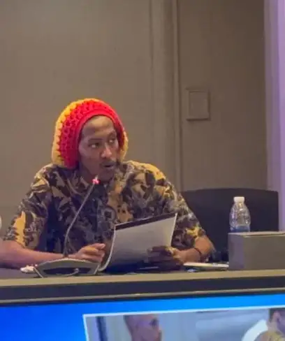 photo by web.facebook.com