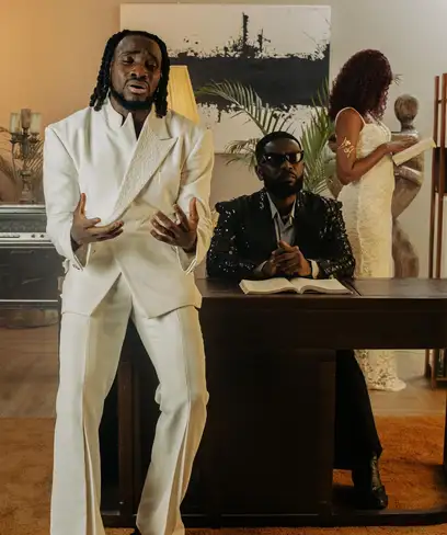 photo by web.facebook.com