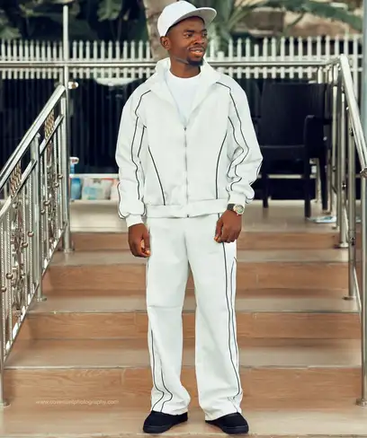 photo by web.facebook.com