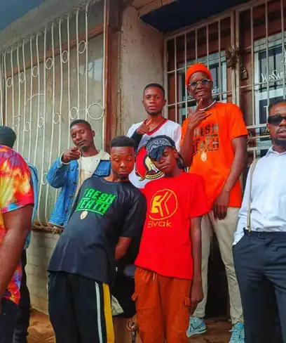 photo by web.facebook.com