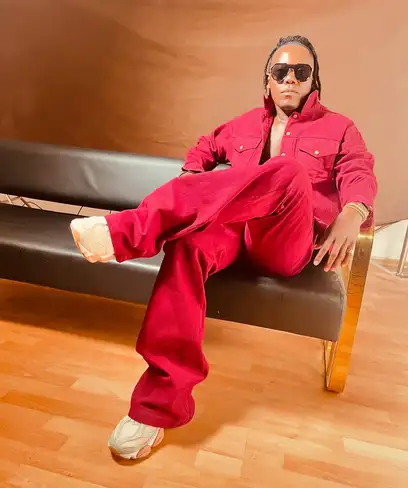 photo by web.facebook.com