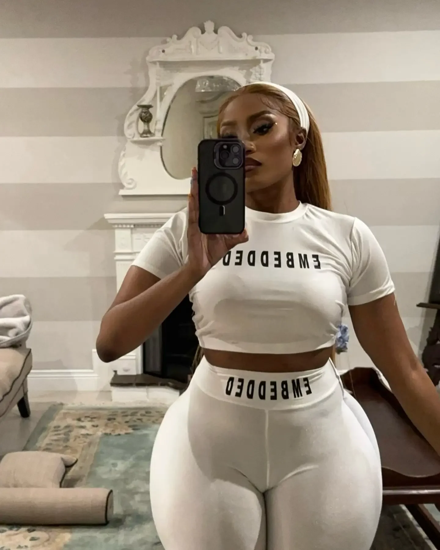 Kikky Badass image 2