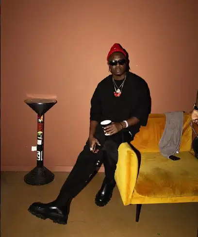 photo by web.facebook.com