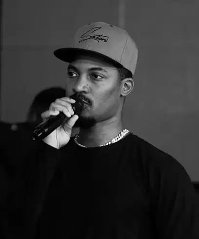 photo by web.facebook.com