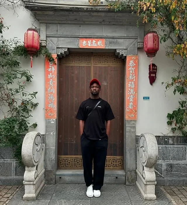Mr Eazi image 2