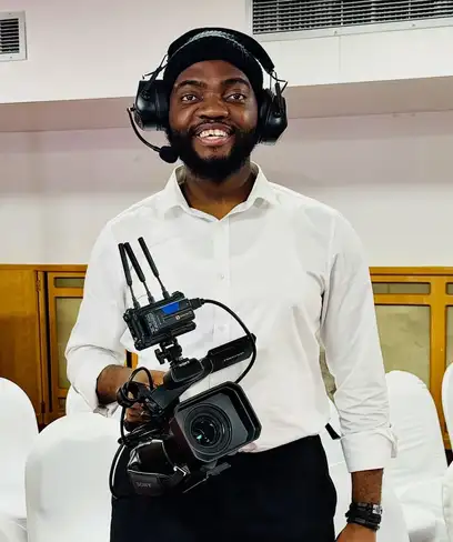 photo by web.facebook.com