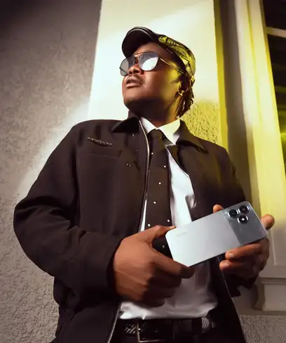 photo by web.facebook.com