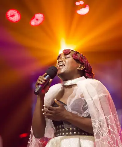 photo by web.facebook.com