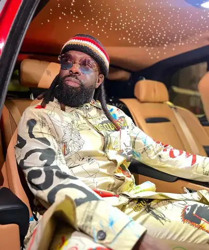 photo by web.facebook.com