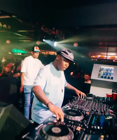 photo by web.facebook.com