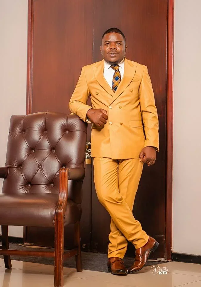 Comic Pastor image 3