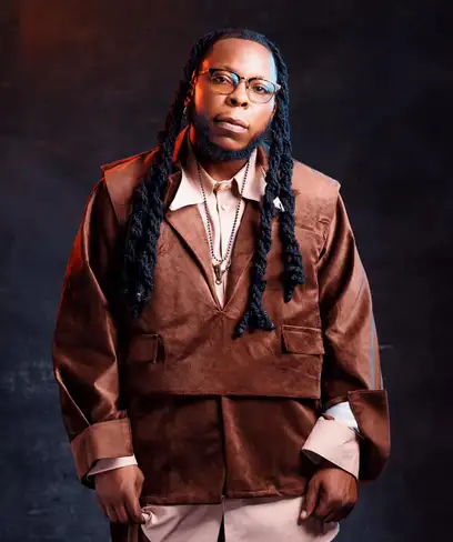 photo by web.facebook.com