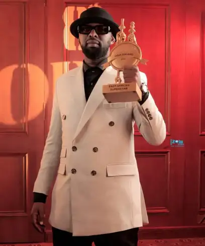 photo by web.facebook.com