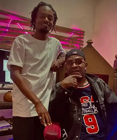 photo by web.facebook.com