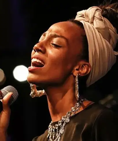 photo by web.facebook.com