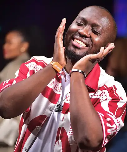 photo by web.facebook.com