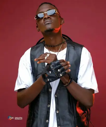 photo by web.facebook.com