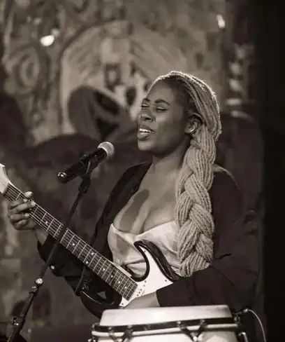 photo by web.facebook.com