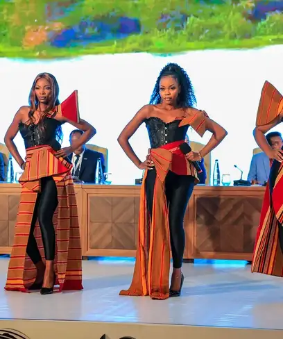 photo by web.facebook.com