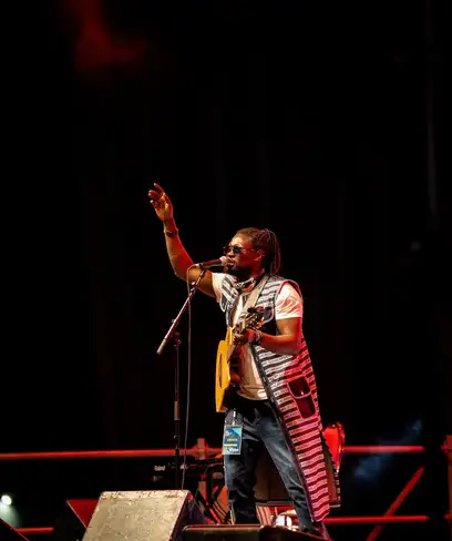 photo by web.facebook.com