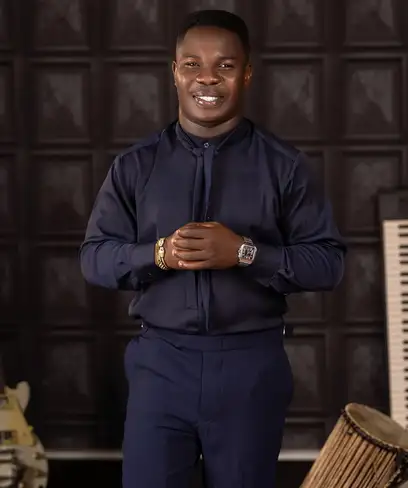 photo by web.facebook.com