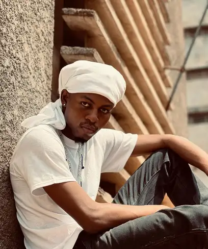 photo by web.facebook.com