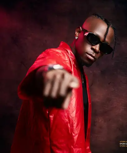 photo by web.facebook.com