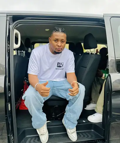 photo by web.facebook.com