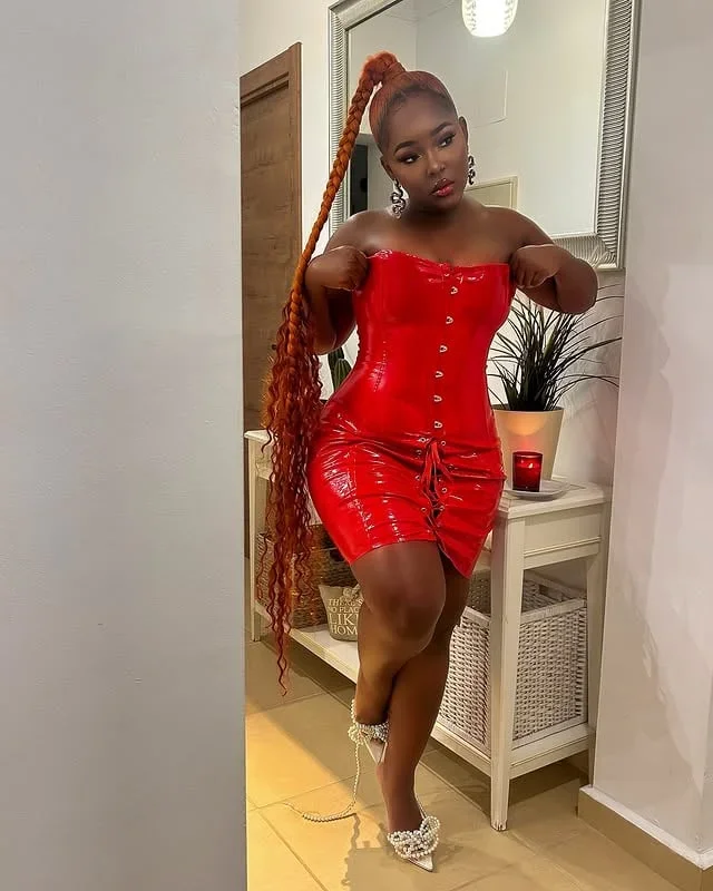 Vanilla Karr image 4