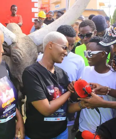 photo by web.facebook.com