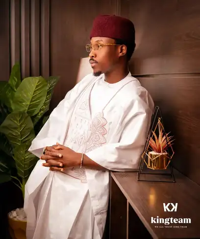 photo by web.facebook.com