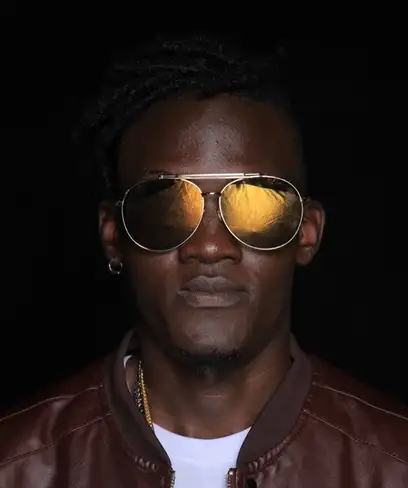 photo by web.facebook.com