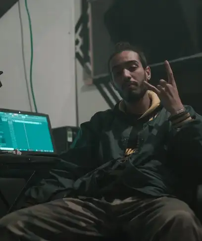 photo by web.facebook.com