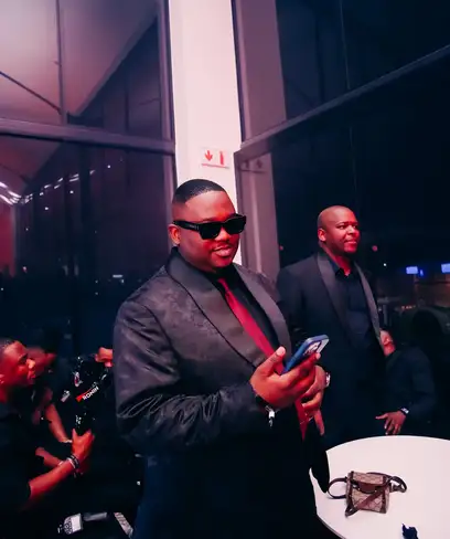 photo by web.facebook.com