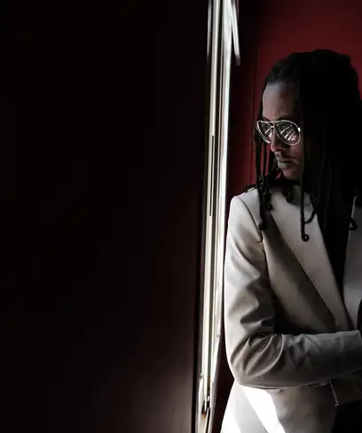 photo by web.facebook.com