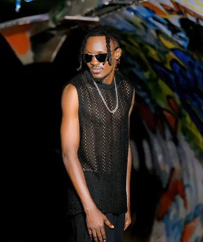 photo by web.facebook.com