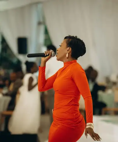 photo by web.facebook.com