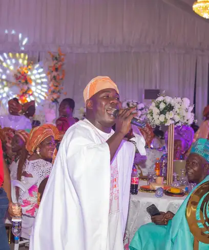 photo by web.facebook.com