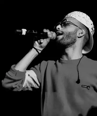 photo by web.facebook.com