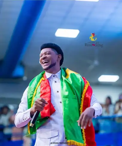 photo by web.facebook.com