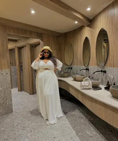 photo by web.facebook.com