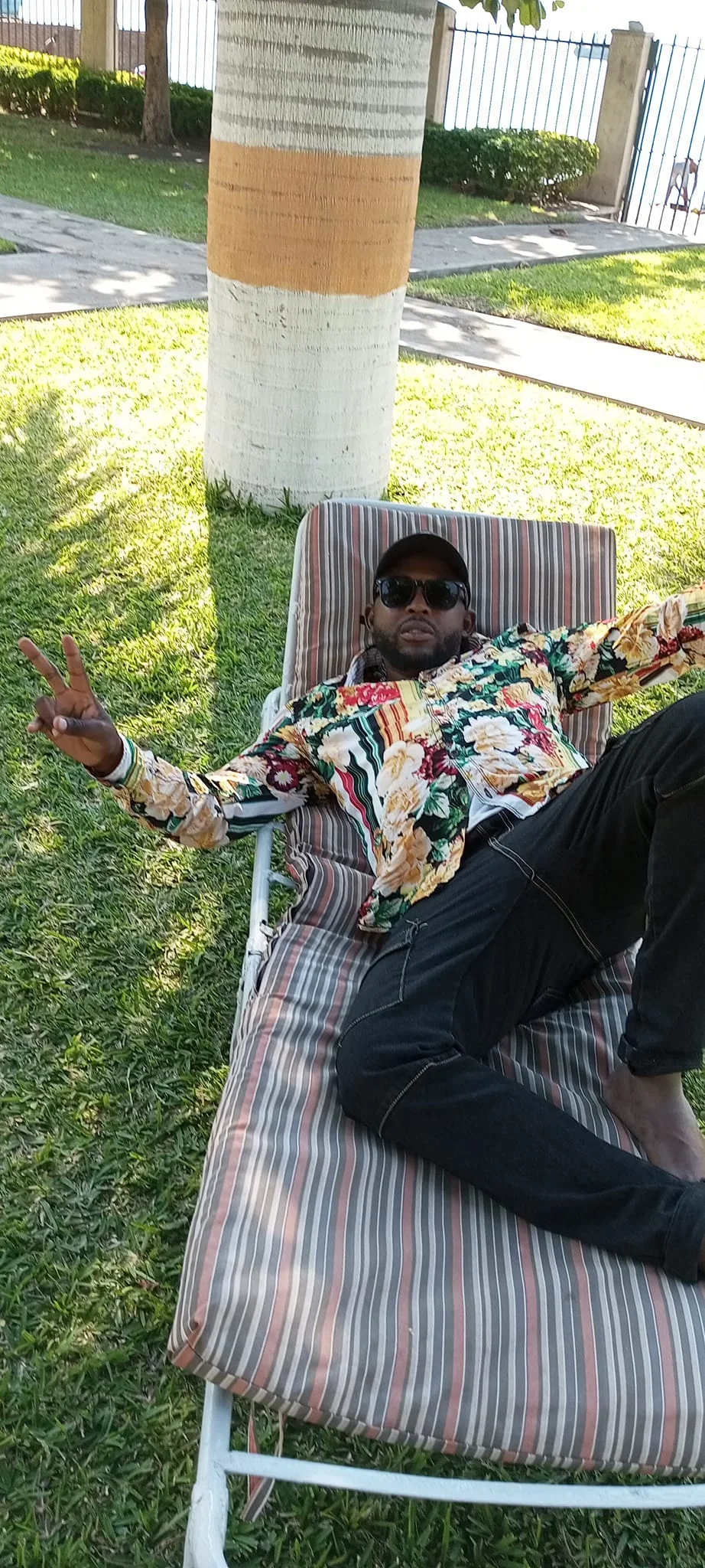 Isu Tha Problem image 4